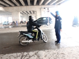 Khó xử lý xe máy vi phạm cao tốc Pháp Vân-Cầu Giẽ